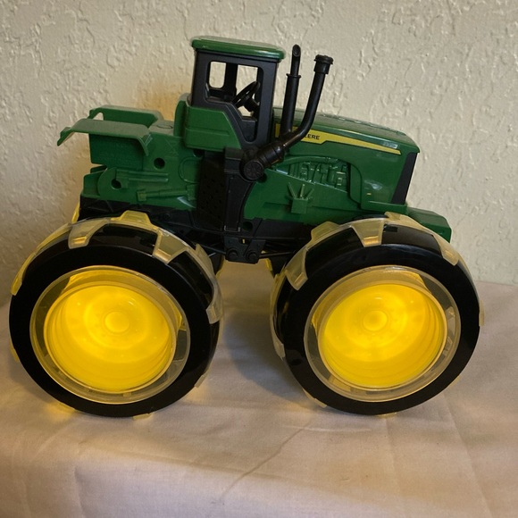 John Deere Tractor Monster Truck Treads Lightning Wheels Farm Play Vehicle - Picture 9 of 12